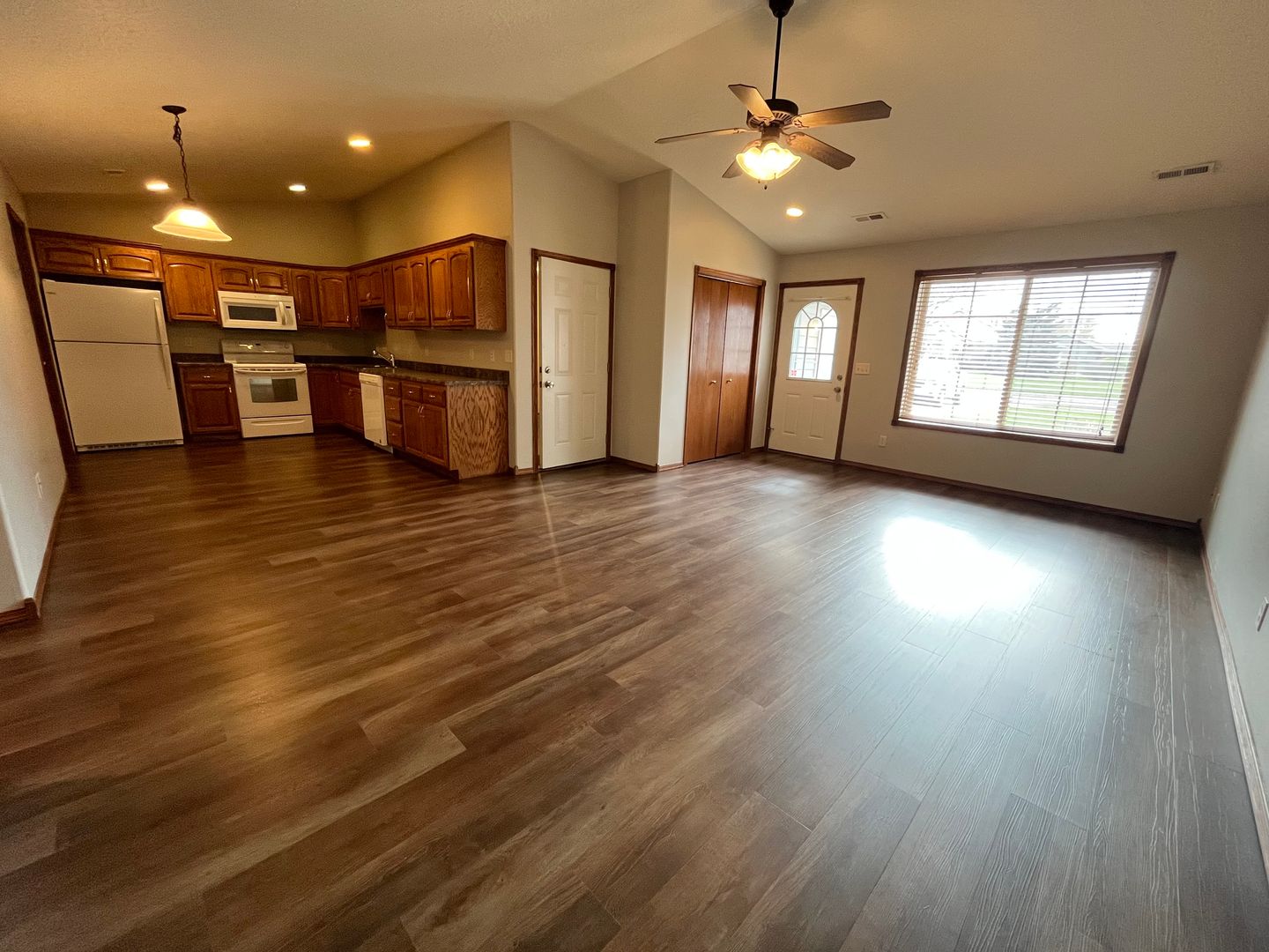 Brandon Apartment: 608 N 9th Ave