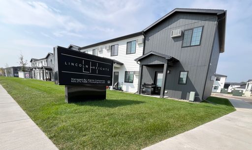 Rent Special - 3 Bed/1.5 Bath Townhome For Rent in Harrisburg, SD!!