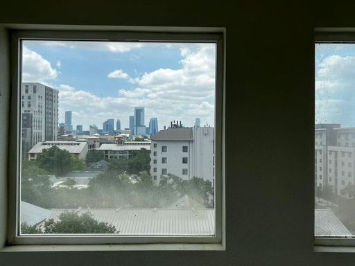 910 W 25TH St #607, Austin, TX 78705