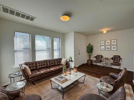 2013 Rim Rock Dr., Leander, TX 78641