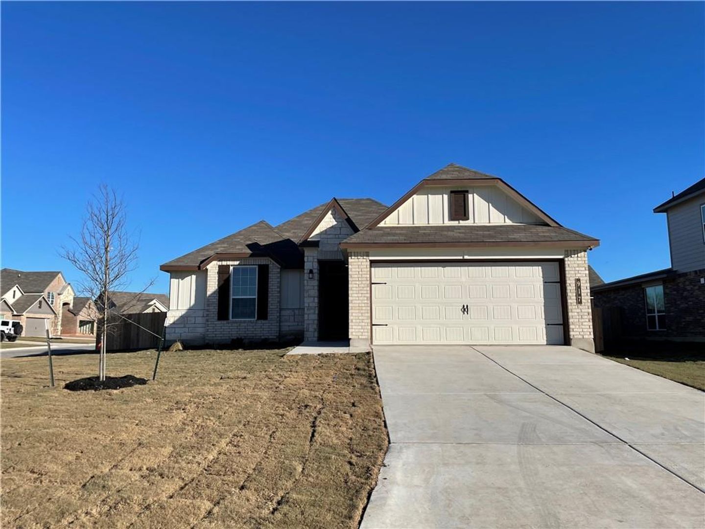 Temple House: 917 Hollyhock Dr