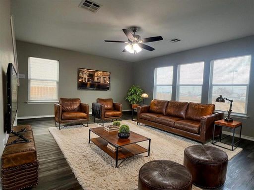 13120 Dearbonne Dr, Del Valle, TX 78617