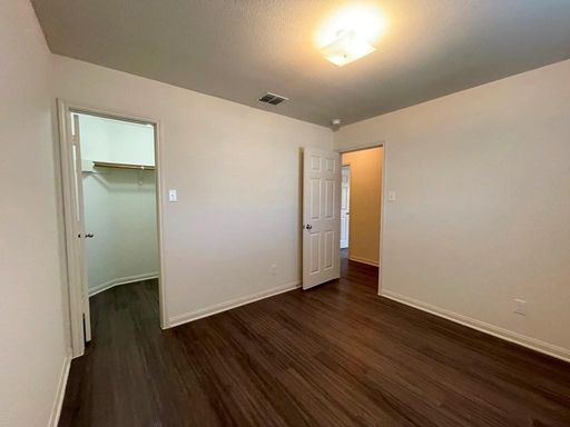 113 Robertson Lane, Jarrell, TX 76537