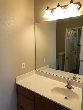504A West North Loop Blvd., Austin, TX 78751