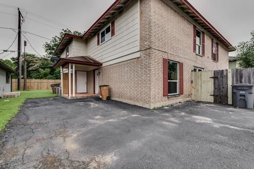 2611B Ektom Drive , Austin, TX 78745