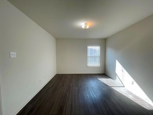 113 Robertson Lane, Jarrell, TX 76537