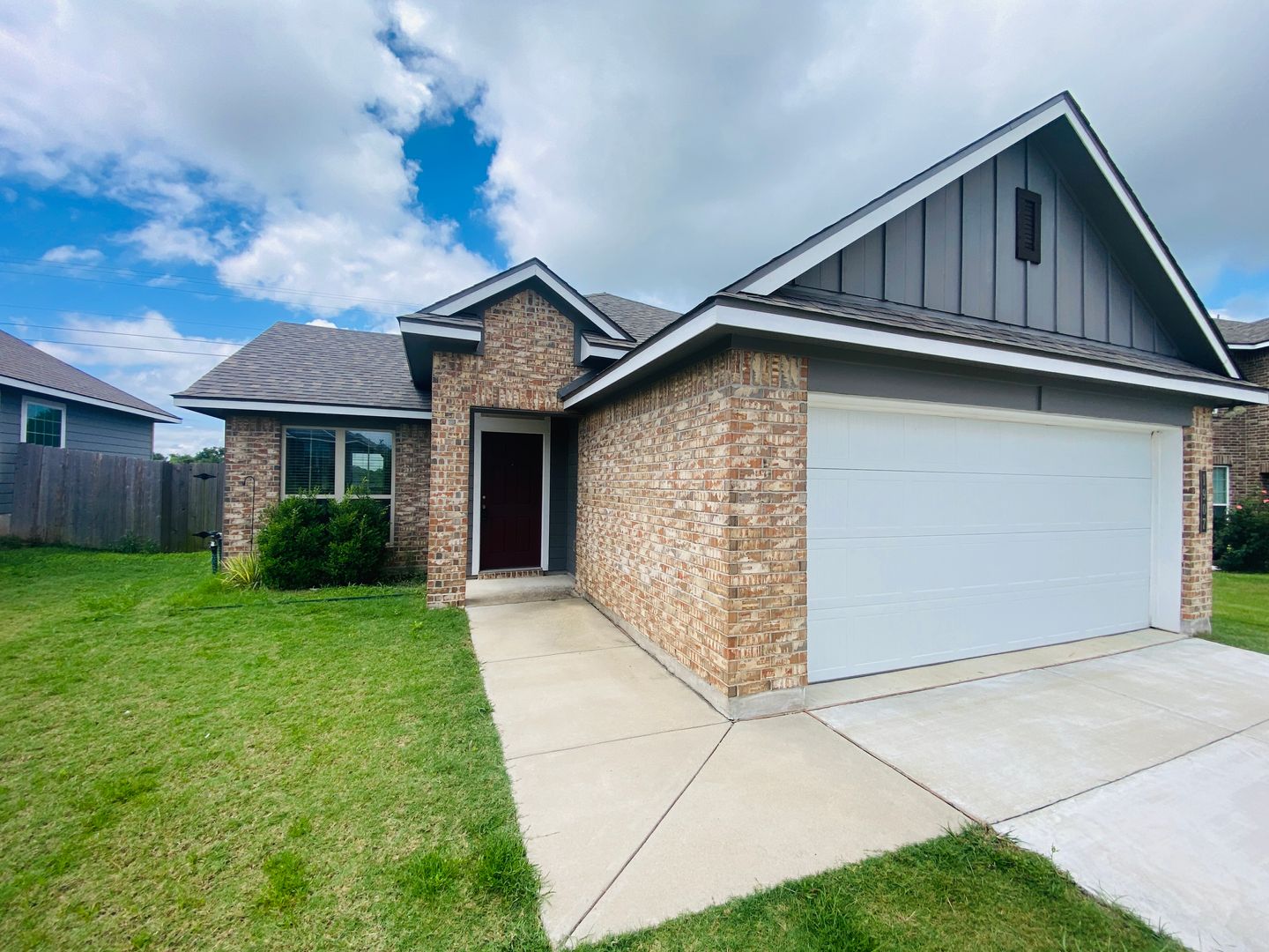 Temple House: 1907 Delano Dr