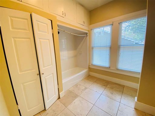 521 E Live Oak St, Unit A, Austin, TX 78704