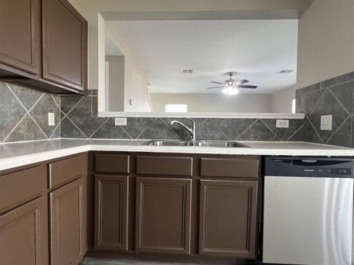 13120 Dearbonne Dr, Del Valle, TX 78617
