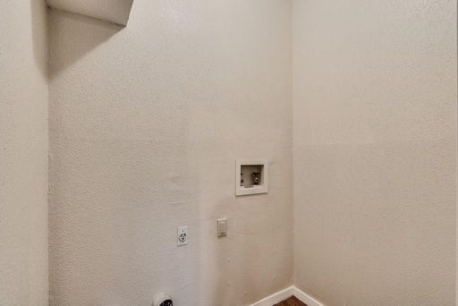 2611B Ektom Drive , Austin, TX 78745