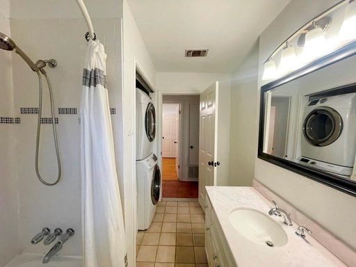 300 El Paso St, Austin, TX 78704