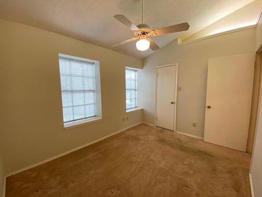 12325 Los indios Trl, Austin, TX 78729-7661