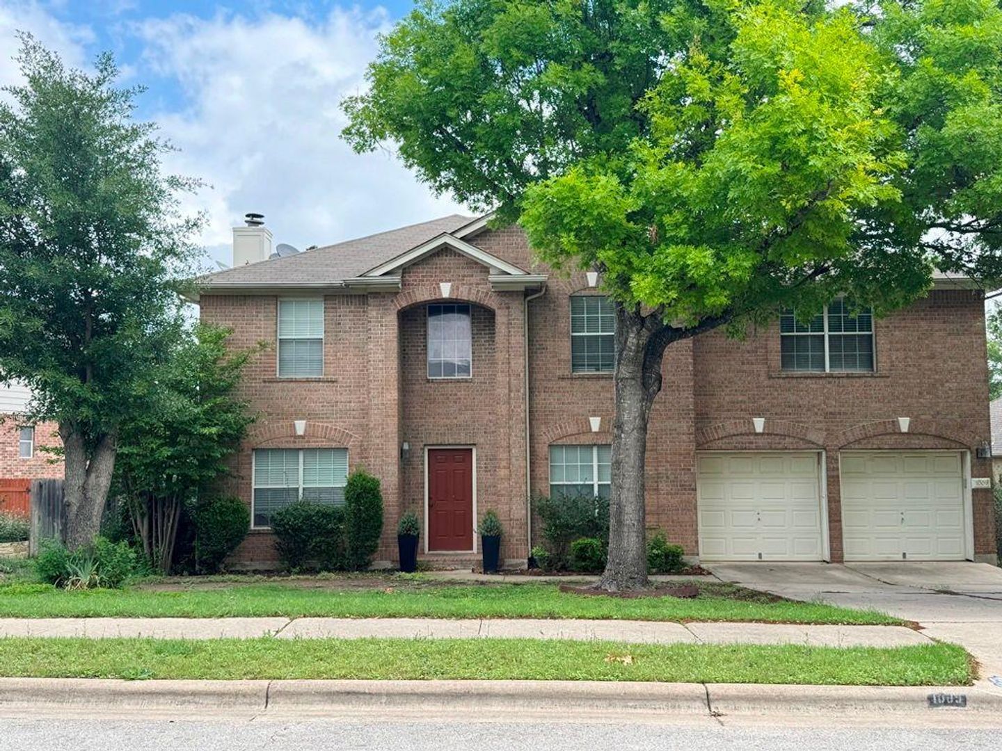 Pflugerville House: 1009 Rutgers Dr