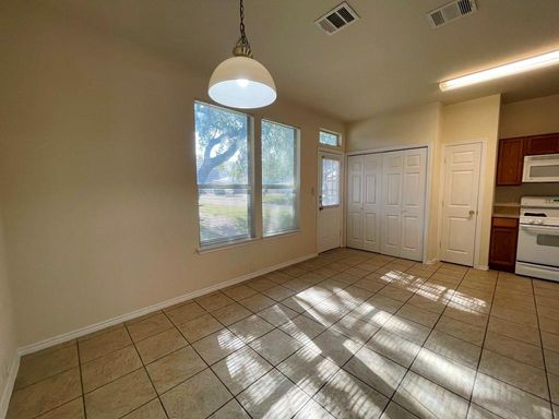 251 B Utterback, Kyle, TX 78640