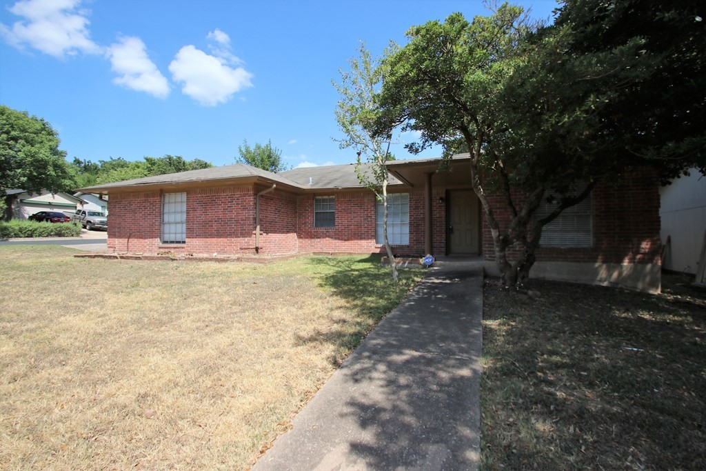 Austin House: 7017 Crosswood Dr.