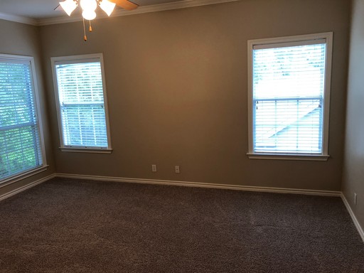 504A West North Loop Blvd., Austin, TX 78751