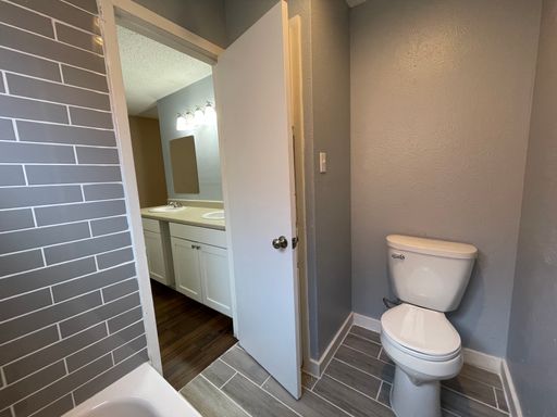 5753 Palo Blanco Ln, Austin, TX 78744-3858