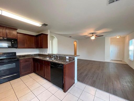 113 Robertson Lane, Jarrell, TX 76537