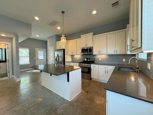 6201 Felix Ave, Unit A, Austin, TX 78741