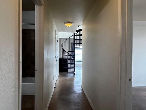 910 W 25TH St #607, Austin, TX 78705