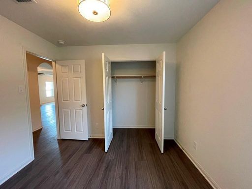 113 Robertson Lane, Jarrell, TX 76537