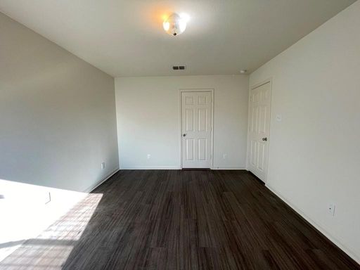 113 Robertson Lane, Jarrell, TX 76537