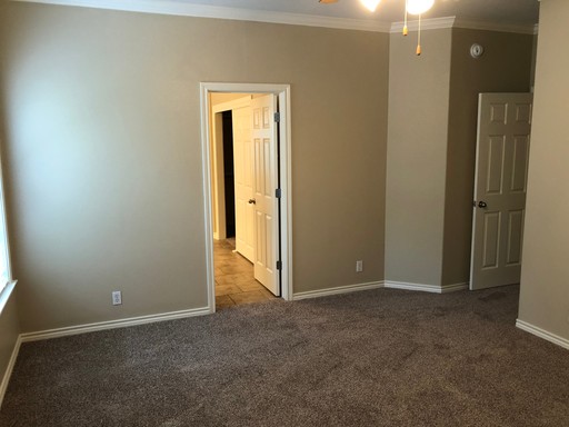 504A West North Loop Blvd., Austin, TX 78751