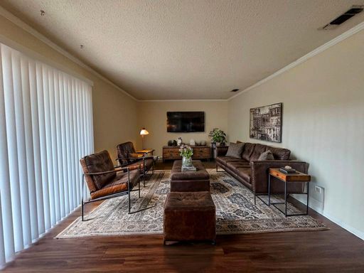 5905 Burrough Dr., Austin, TX 78745