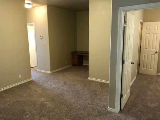 504A West North Loop Blvd., Austin, TX 78751