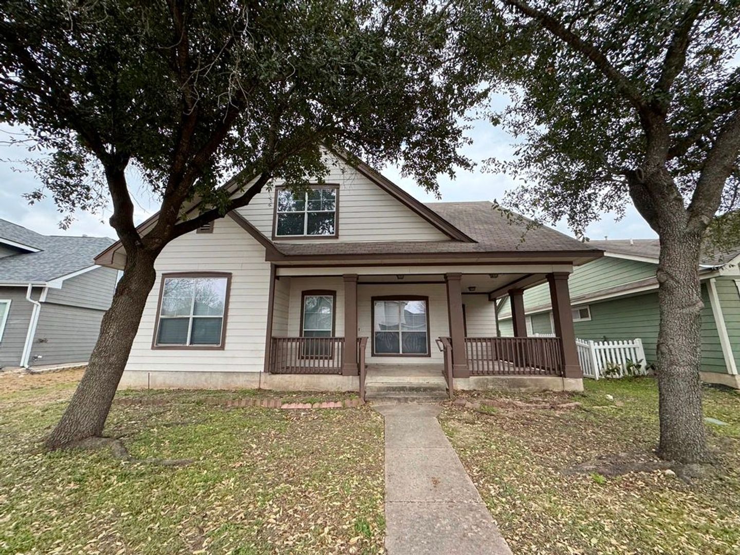 Kyle House: 544 Hogan