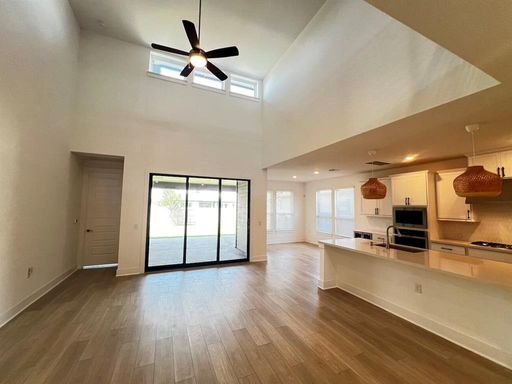 7909 Edmondson Bend, Austin, TX 78744