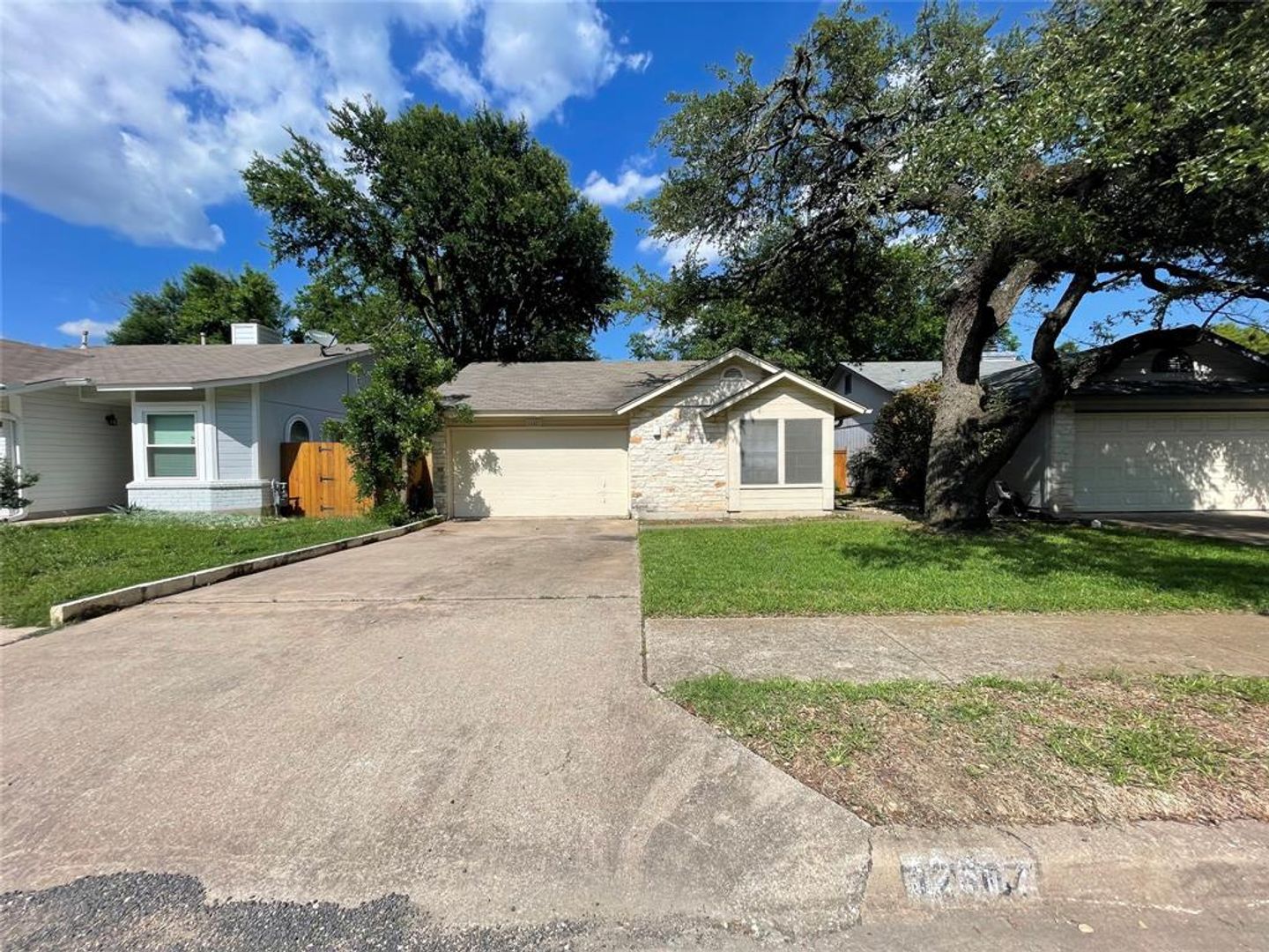 Austin House: 12607 Olympiad Dr