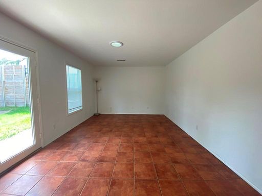 300 El Paso St, Austin, TX 78704