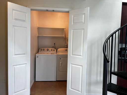 910 W 25TH St #607, Austin, TX 78705