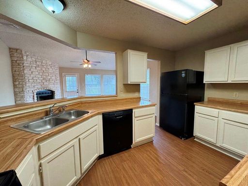 1002 Great Britain Blvd, Austin, TX 78748