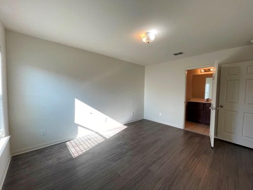 113 Robertson Lane, Jarrell, TX 76537