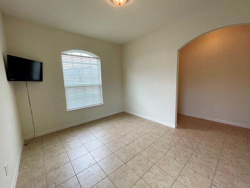 408 Farmer Ln, Jarrell, TX 76537