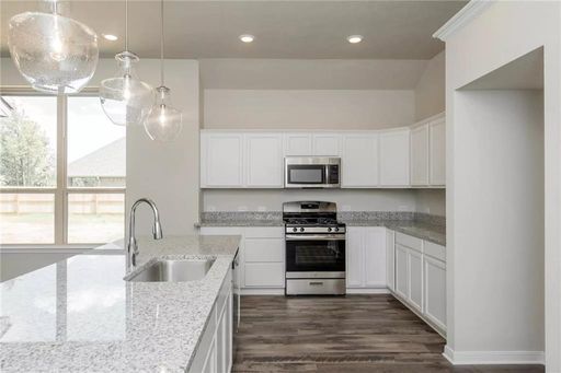 5118 Leaning Tree Dr, Temple, TX 76502