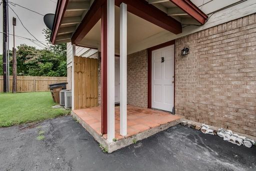 2611B Ektom Drive , Austin, TX 78745