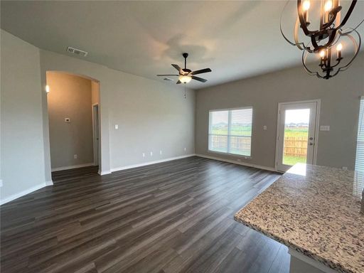 806 Hollyhock Dr, Temple, TX 76502