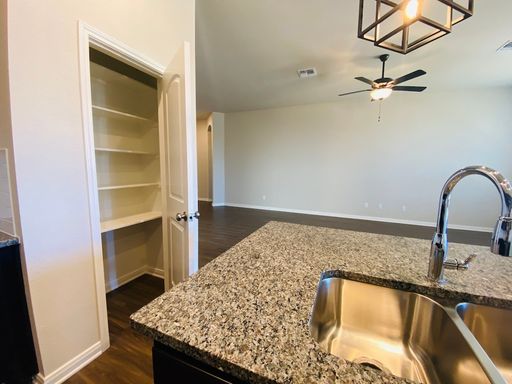 5205 Leaning Tree Dr, Temple, TX 76502