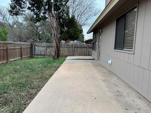 1002 Great Britain Blvd, Austin, TX 78748