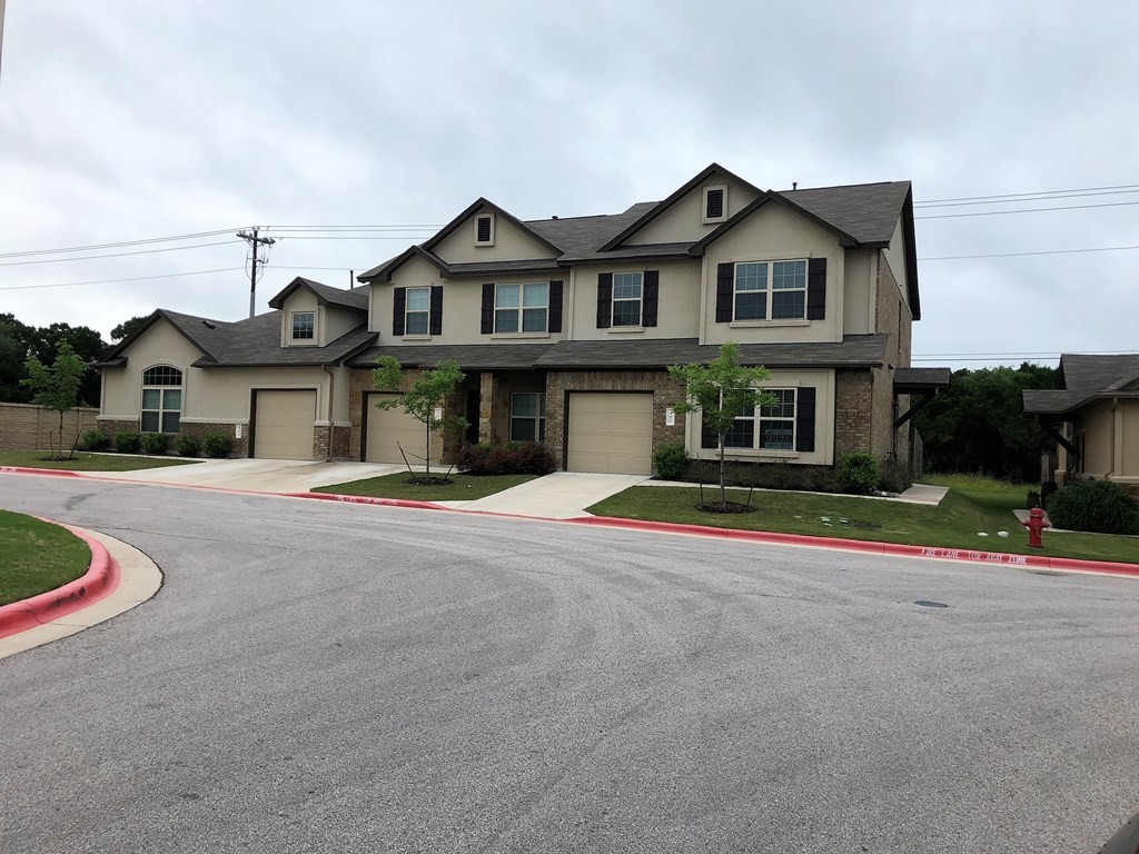 Cedar Park House: 1701 S Bell Blvd Unit 401
