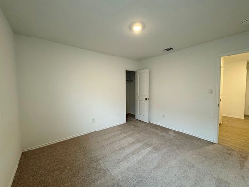 109 Little Sparklers Lp, Hutto, TX 78634