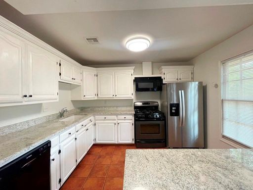 300 El Paso St, Austin, TX 78704