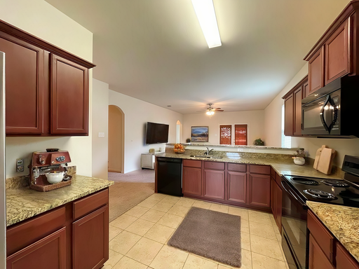 408 Farmer Ln, Jarrell, TX 76537