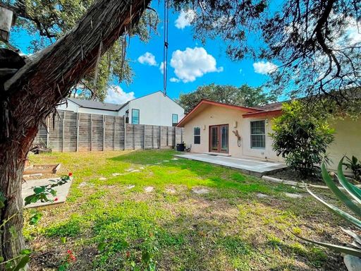 300 El Paso St, Austin, TX 78704