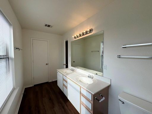 2013 Rim Rock Dr., Leander, TX 78641