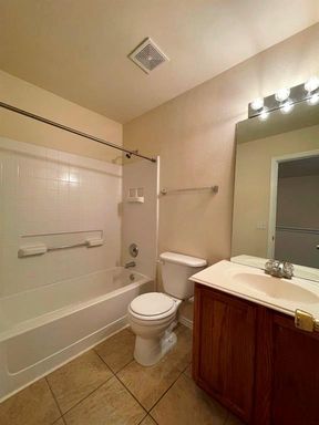 251 B Utterback, Kyle, TX 78640