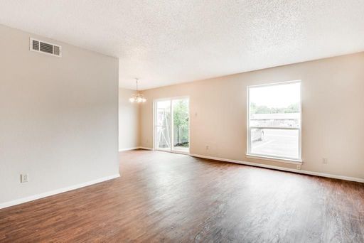 2611B Ektom Drive , Austin, TX 78745